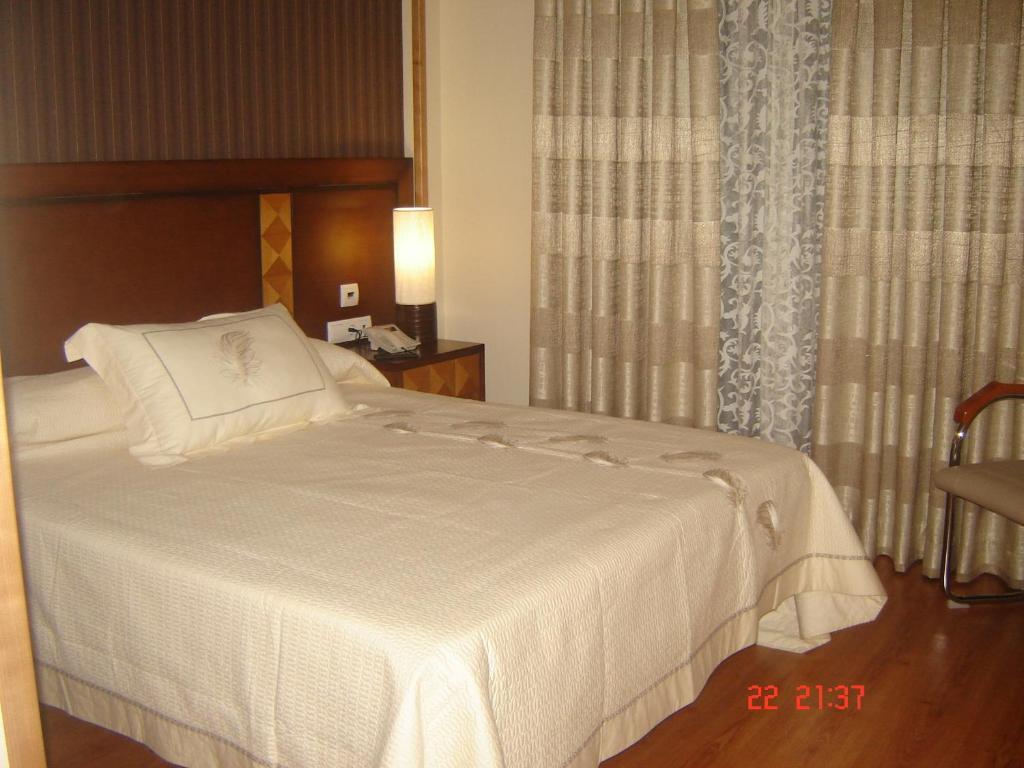 Hotel Ciudad De Мартос Номер фото